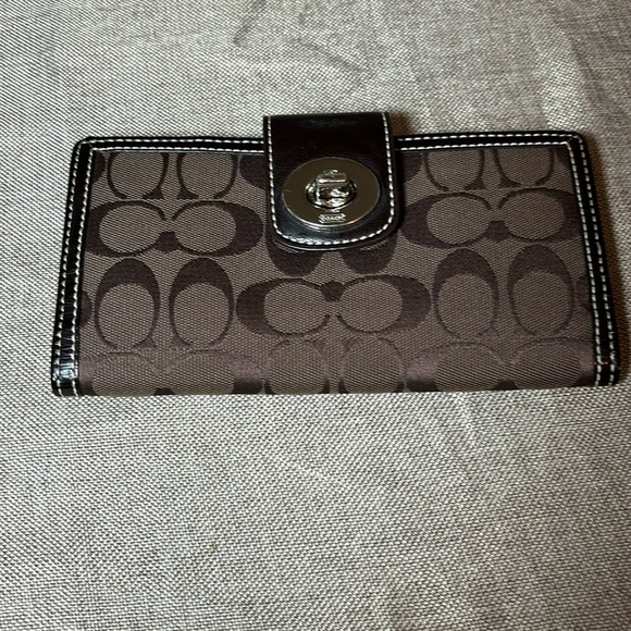 COACH Signature Slim Envelope Credit Card Wallet Chocolate Brown - Picture 1 of 10